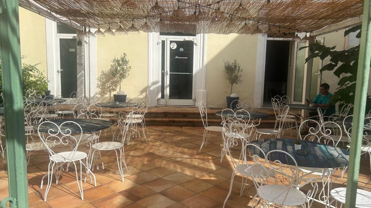 Le Patio De Fabio Hotel Bollene Exterior photo